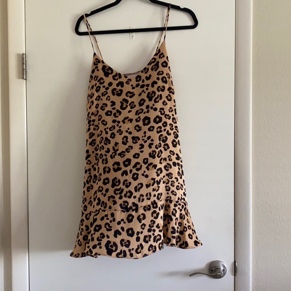 Leopard print olivaceous dress
